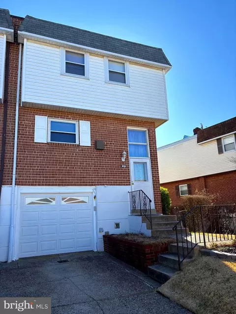 3635 Sussex Ln, Philadelphia, PA 19114
