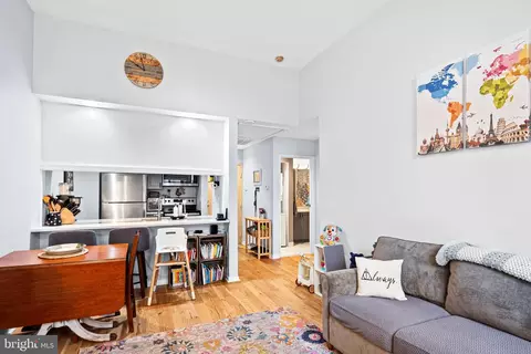 1601 Spring Garden St #203, Philadelphia, PA 19130