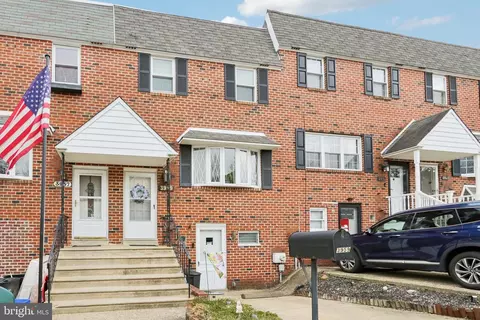 3959 Carteret Dr, Philadelphia, PA 19114