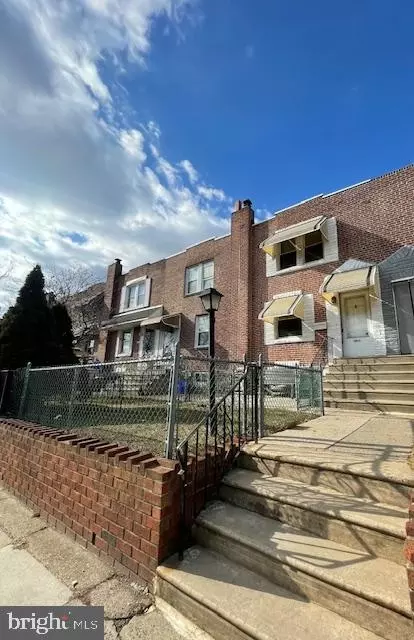 2068 Larue St, Philadelphia, PA 19124