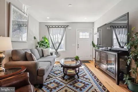 705 Moyer St, Philadelphia, PA 19125