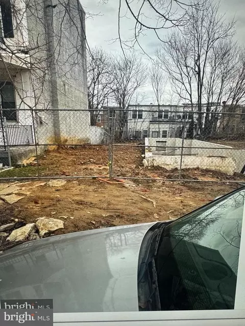 3842 Fairmount Ave, Philadelphia, PA 19104