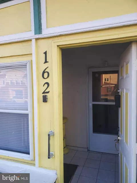 162 W Allegheny Ave, Philadelphia, PA 19133