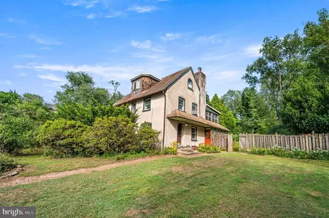 408 E Woodlawn St, Philadelphia, PA 19144