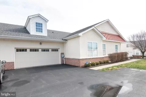 15051 Dahlia Dr, Philadelphia, PA 19116