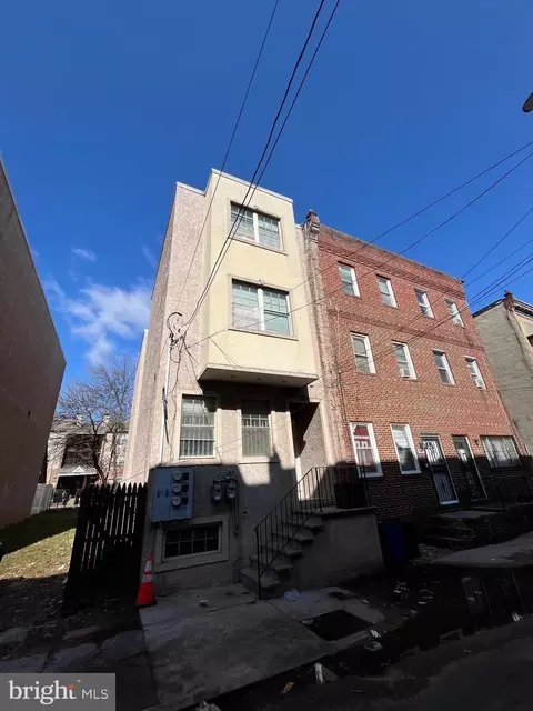 2220 N Camac St, Philadelphia, PA 19133