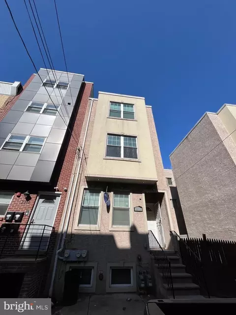 2216 N Camac St, Philadelphia, PA 19133