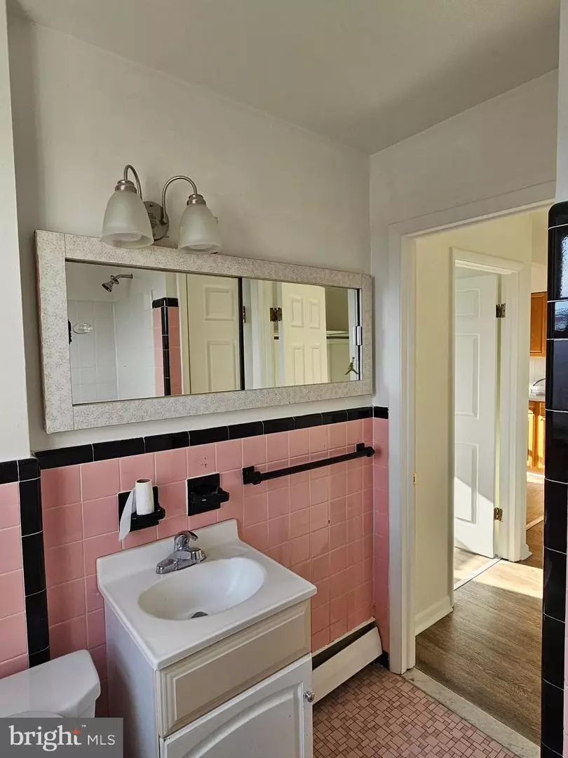 Bath - 7621 Cottage St, Philadelphia, PA 19136 photo 6 of 6