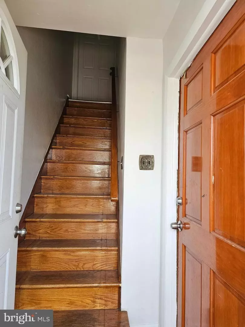 Entry Way - 7621 Cottage St, Philadelphia, PA 19136 photo 1 of 6