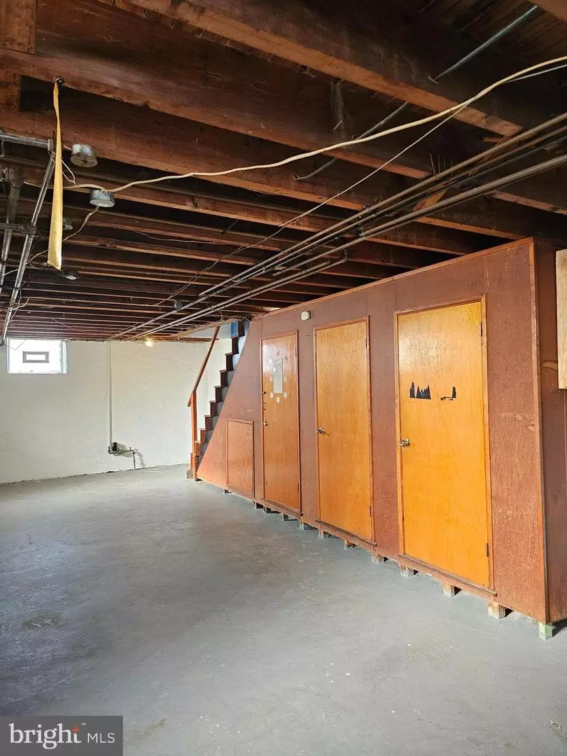 Entry Way - 7621 Cottage St, Philadelphia, PA 19136 photo 6 of 6