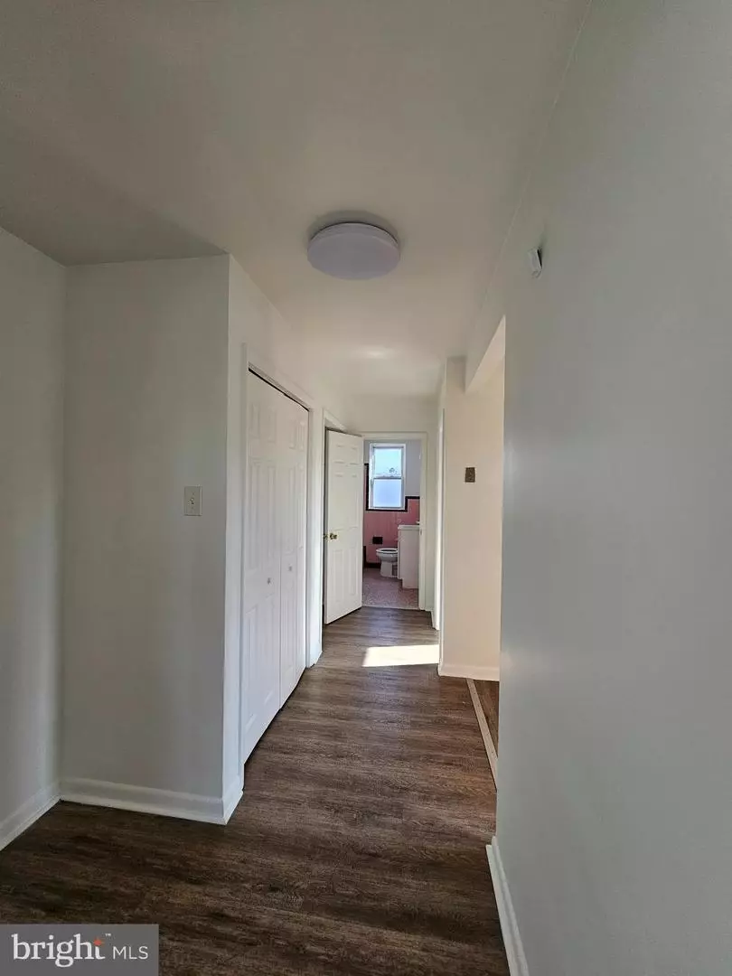 Entry Way - 7621 Cottage St, Philadelphia, PA 19136 photo 5 of 6