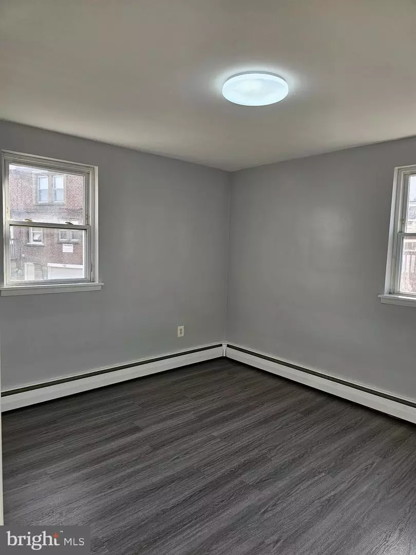 Bedroom - 7621 Cottage St, Philadelphia, PA 19136 photo 1 of 2