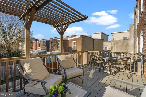 2310 Cedar St, Philadelphia, PA 19125