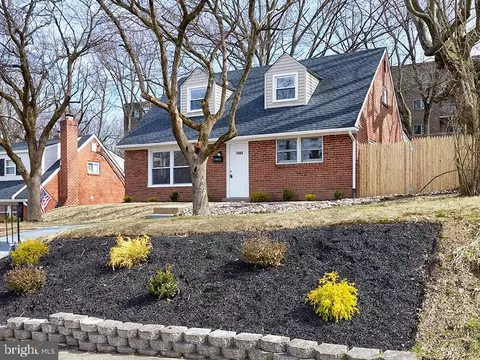 7906 Cadillac Ln, Philadelphia, PA 19128