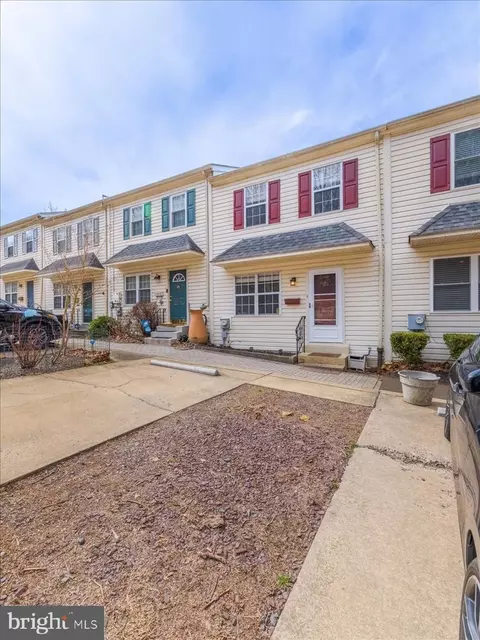 4878 Smick St, Philadelphia, PA 19127