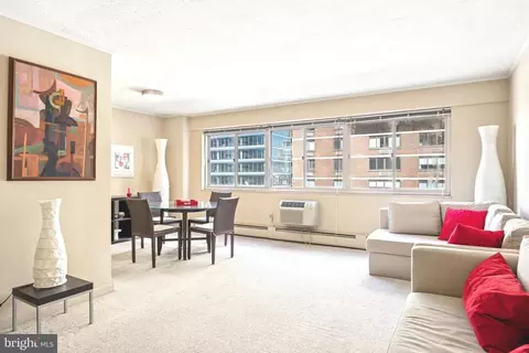 1900 John F Kennedy Blvd #1007, Philadelphia, PA 19103