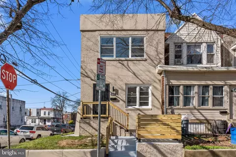 2560 S Dewey St, Philadelphia, PA 19142