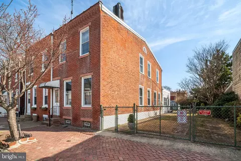 4547 49 Edgemont St, Philadelphia, PA 19137