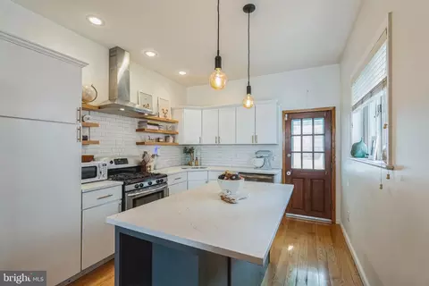 2013 S 3rd St, Philadelphia, PA 19148