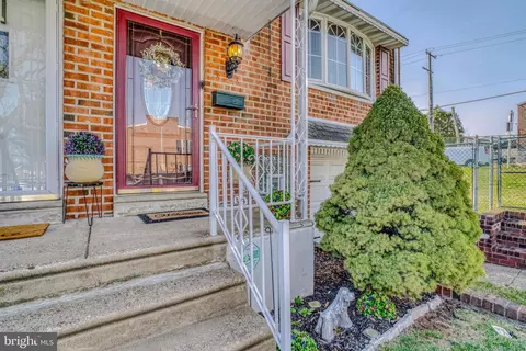 3600 Rayland Rd, Philadelphia, PA 19154