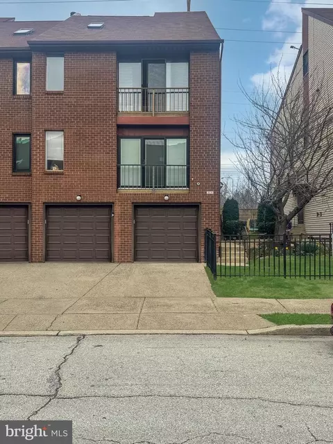 9514 James St #A, Philadelphia, PA 19114