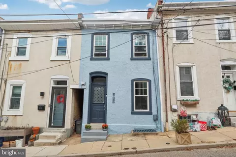 320 Carson St, Philadelphia, PA 19128