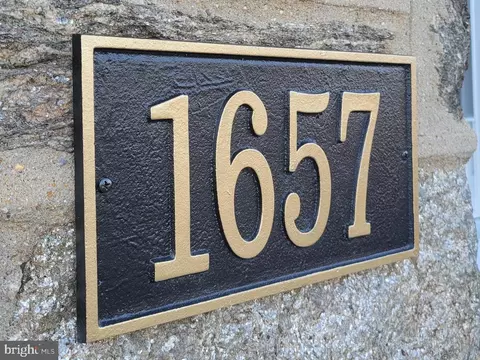 1657 Mayland St, Philadelphia, PA 19138