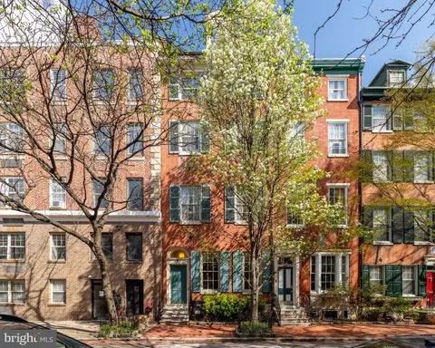 929 Clinton St #1F, Philadelphia, PA 19107