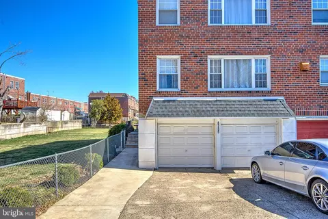8735 Jackson St, Philadelphia, PA 19136