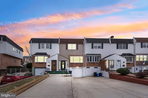 3719 S Hereford Ln, Philadelphia, PA 19114