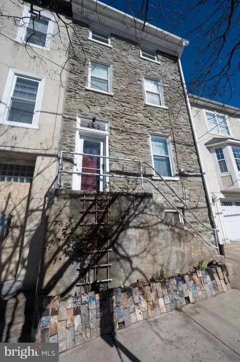160 Fountain St, Philadelphia, PA 19127