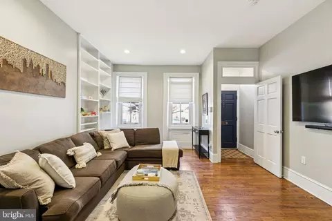 707 S 16th St, Philadelphia, PA 19146