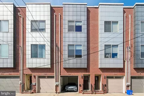 1917 League St, Philadelphia, PA 19146
