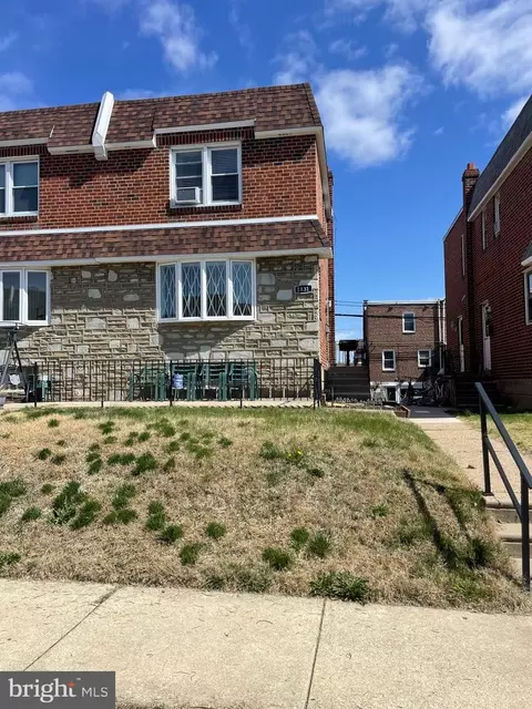 1831 Danforth St, Philadelphia, PA 19152