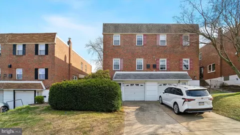 10763 Jeanes St, Philadelphia, PA 19116