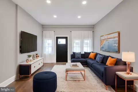 2019 S 7th St, Philadelphia, PA 19148
