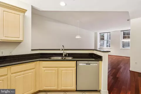 1600 18 Arch St #716, Philadelphia, PA 19103
