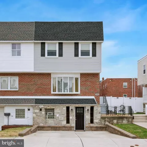 9743 Evans St, Philadelphia, PA 19115
