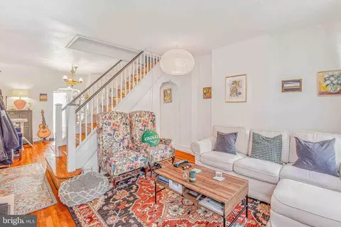 440 E Flora St, Philadelphia, PA 19125