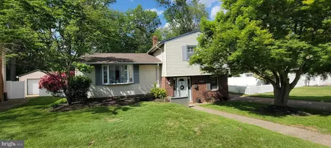 639 Charette Rd, Philadelphia, PA 19115