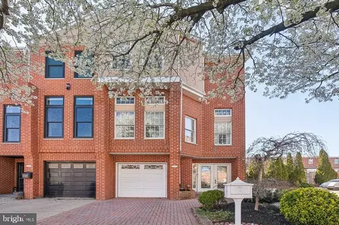 3220 S Smedley St, Philadelphia, PA 19145