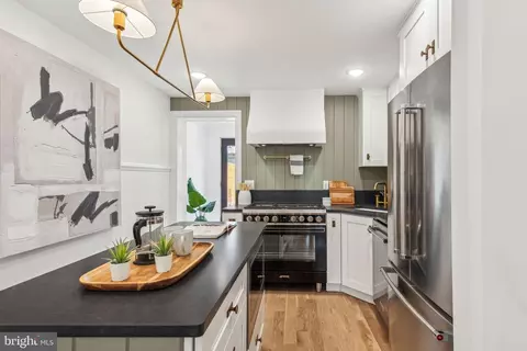 1129 E Berks St, Philadelphia, PA 19125