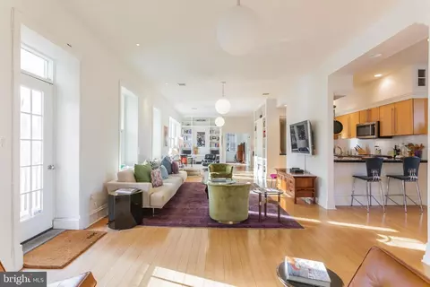 237 N 41 N Bread St #4, Philadelphia, PA 19106