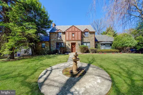 3425 W 29 W School House Ln, Philadelphia, PA 19129