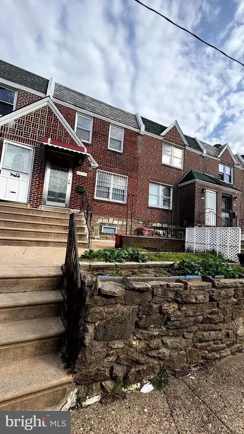 6649 Oakland St, Philadelphia, PA 19149