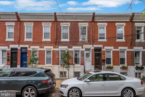 622 S Bambrey St, Philadelphia, PA 19146