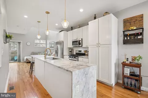 1933 E Cumberland St, Philadelphia, PA 19125