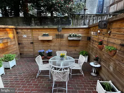 2416 Lombard St, Philadelphia, PA 19146