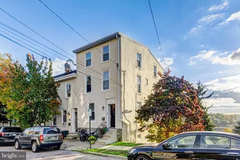 4316 Terrace St, Philadelphia, PA 19128