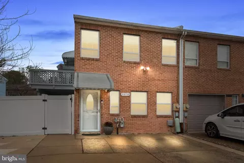 9978 Crestmont Ave, Philadelphia, PA 19114
